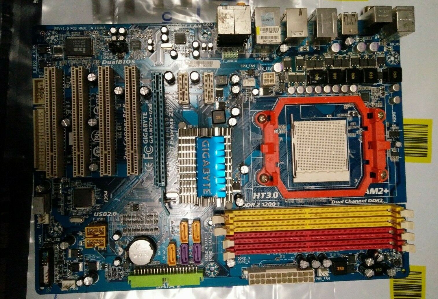 SCHEDA MADRE Gigabyte GA-M720-US3 Rev 1.0 Socket AM2+ AM3 Motherboard With BP