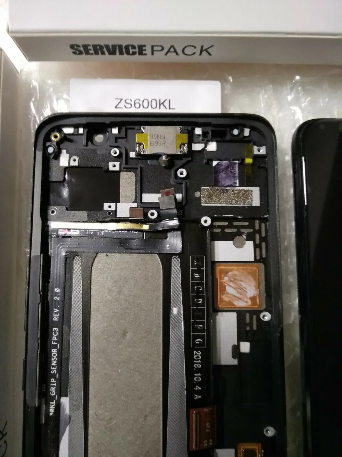 DISPLAY ASUS ROG PHONE ZS600KL Z01QD RICAMBIO ORIGINALE LCD + TOUCH SCREEN FRAME - immagine 4