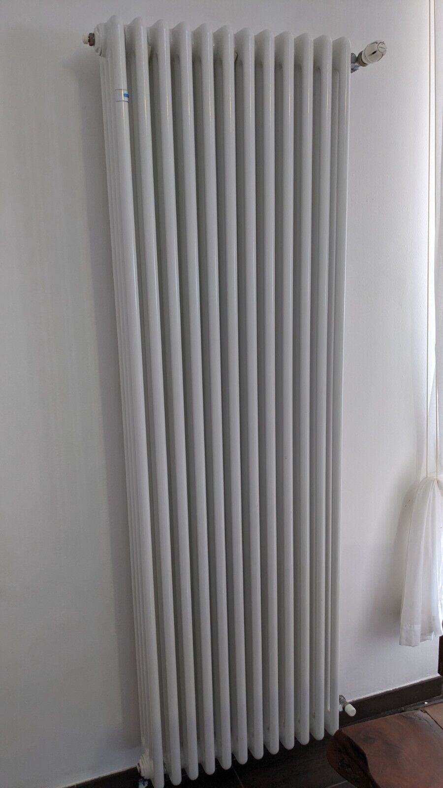 TERMOSIFONE CALORIFERO TUBOLARE ACCIAIO BIANCO 4 E 5 COLONNE H 670 H 1800