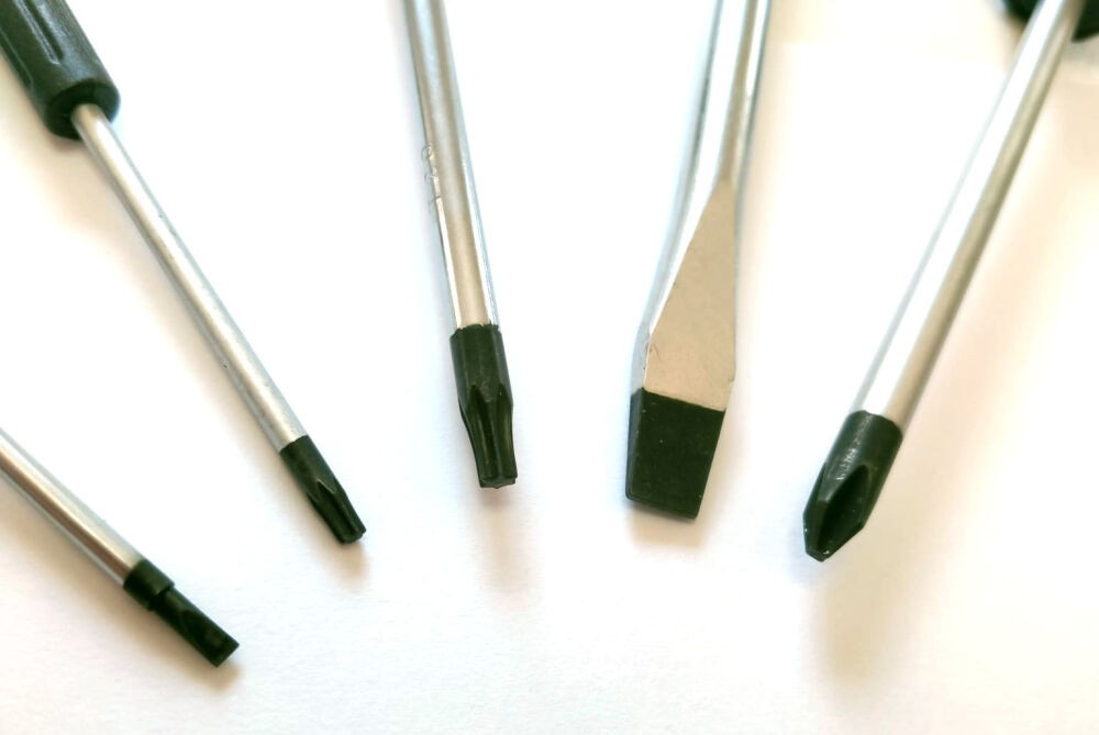Cacciaviti chiavi inglesi bussole set da 122 pezzi con punte magnetiche Torx - immagine 6